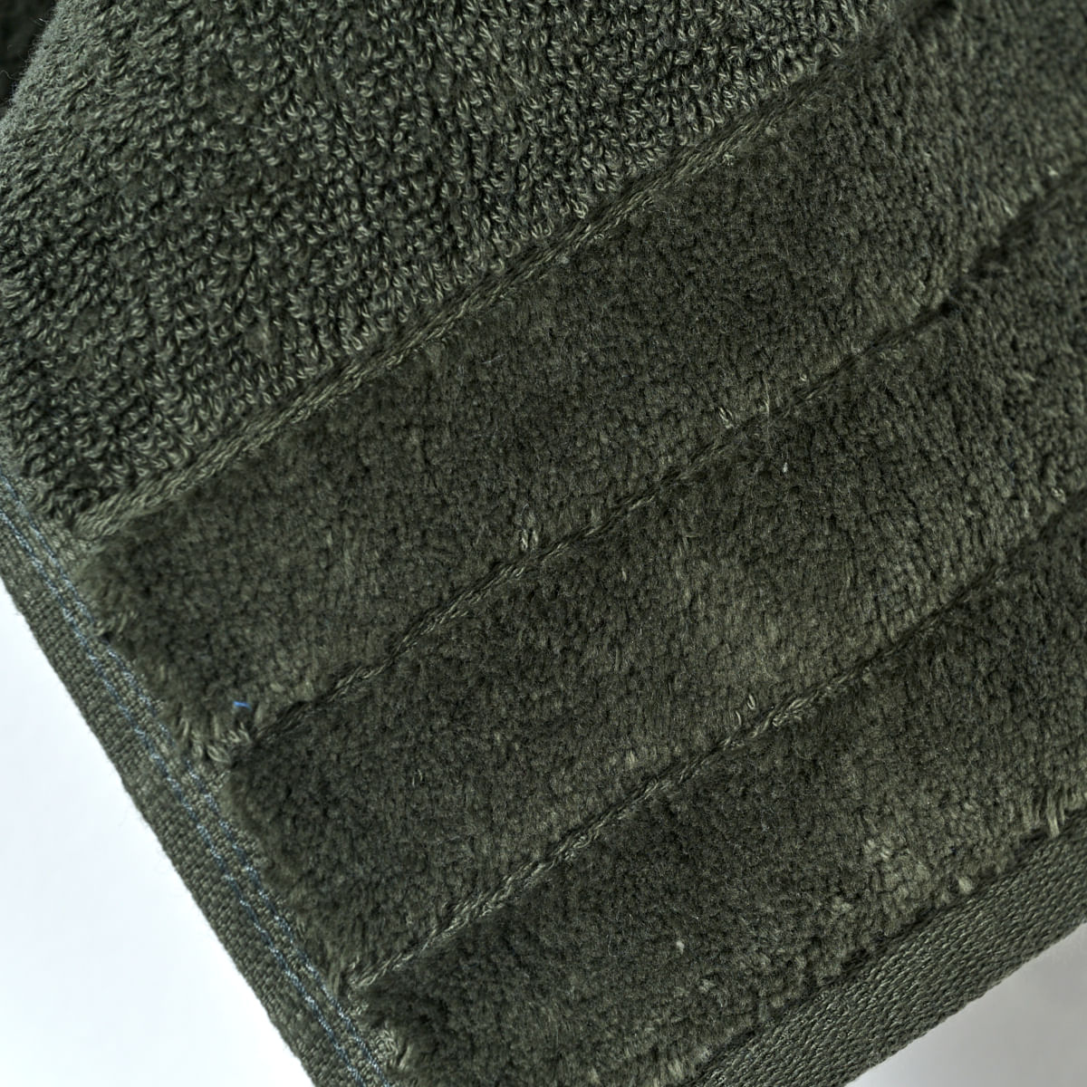 03 11 0056 Toalha Lavabo Seven Hundred Verde Militar 002